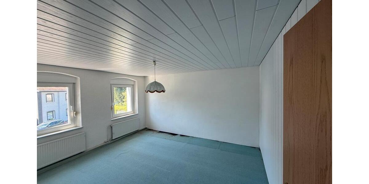Einfamilienhaus Marktredwitz - 4 Zimmer, 110 m&sup2;, 130.000&euro; | Angebot:27055064