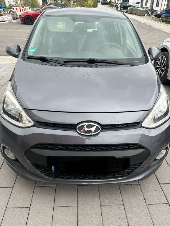 i10