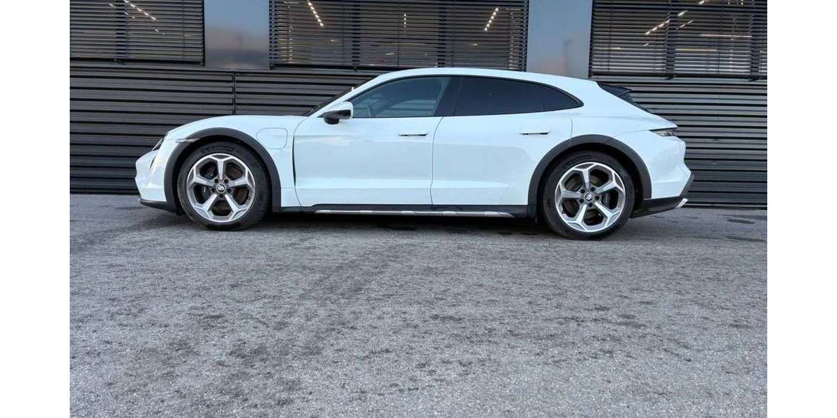 Porsche Taycan 21.700 km 64.700 &euro; Passau 94032