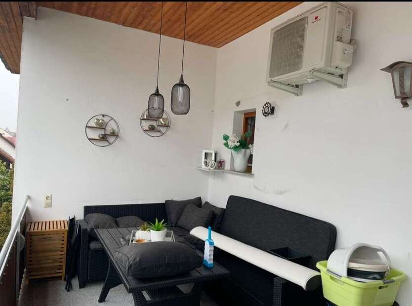 Haus zum Kaufen in Rielasingen-Worblingen 550.000 € 251 m²
