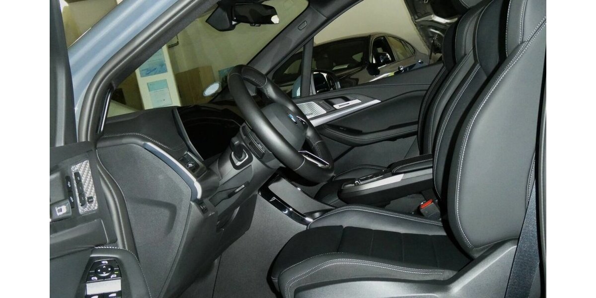 BMW 218 Active Tourer i MSport Echtleder NP:56.120 22.996 km 29.290 &euro; Landshut 84030