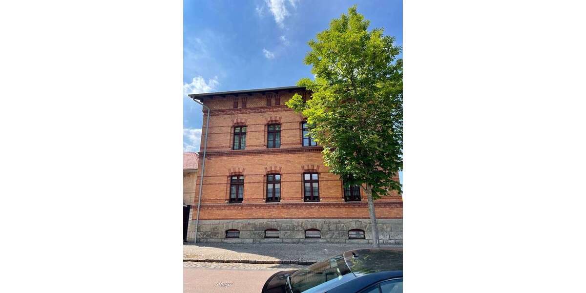 Einfamilienhaus Nienburg - 9 Zimmer, 222 m&sup2;, 240.000&euro; | Angebot:26445537