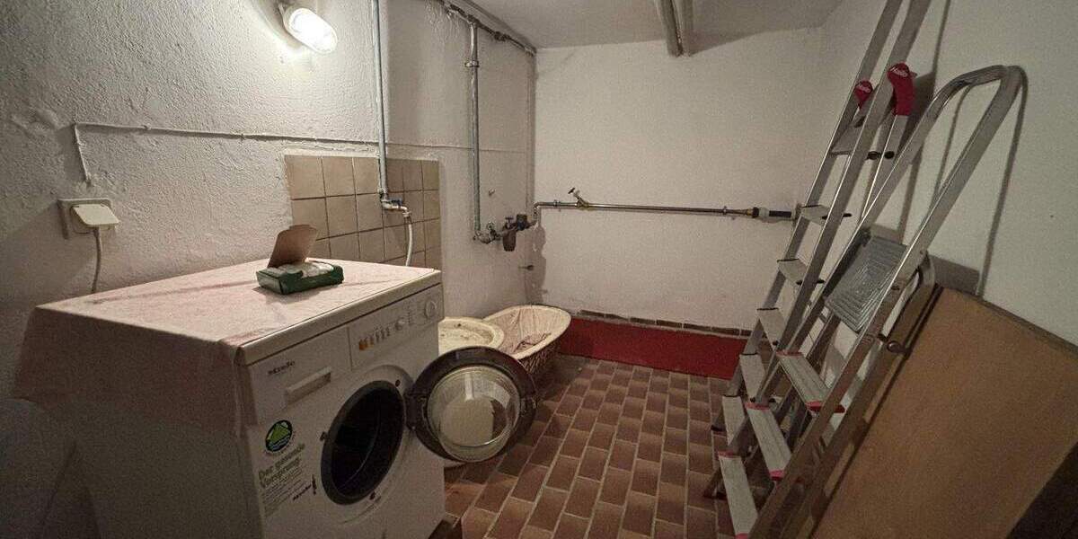 Einfamilienhaus Oberviechtach - 7 Zimmer, 190 m&sup2;, 197.000&euro; | Angebot:25210834