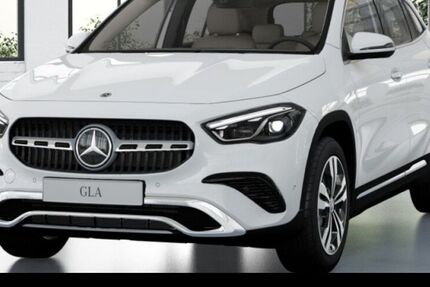 Mercedes-Benz GLA 220 14.000 km 46.490 &euro; Stuttgart 70372