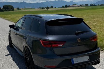 Seat Leon 94.000 km 22.800 &euro; Uffing 82448