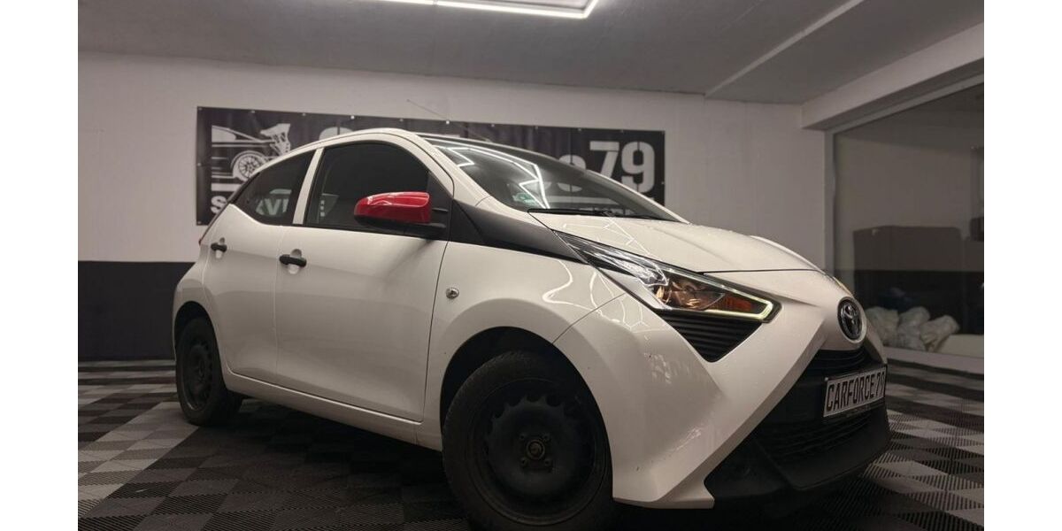 Toyota Aygo (X) 54.744 km 8.480 &euro; Wutöschingen-Degernau 79793