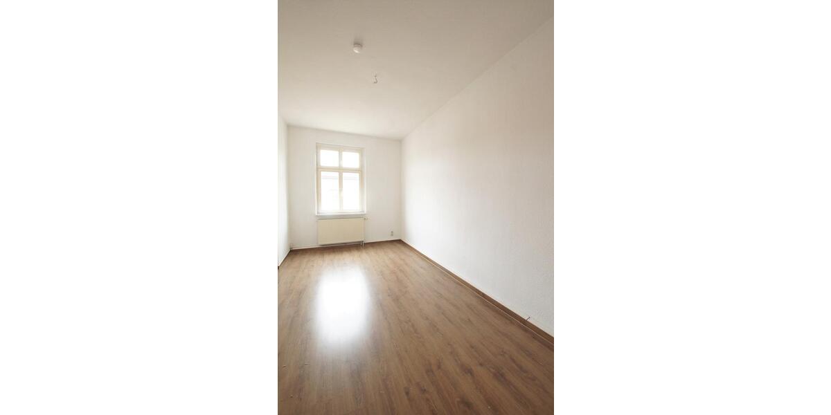 Etagenwohnung Pößneck - 4 Zimmer, 85 m&sup2;, 510&euro; | Angebot:26179985