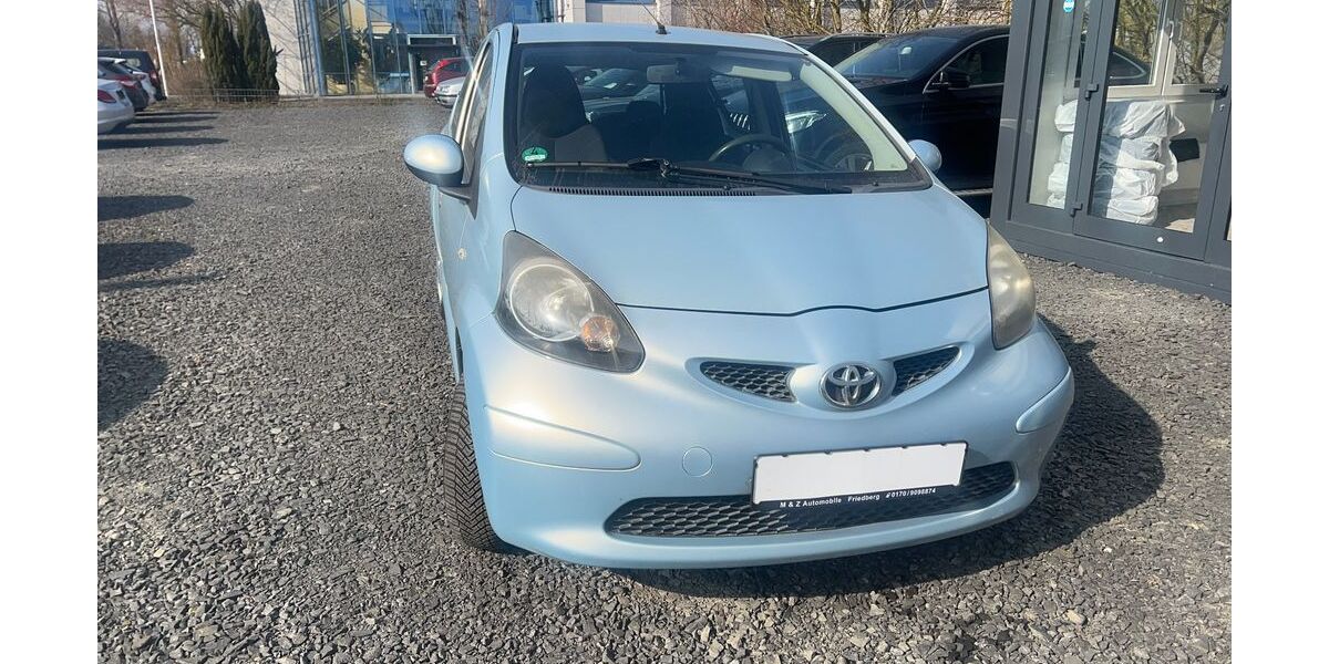 Toyota Aygo (X) 122.120 km 2.300 &euro; Friedberg 61169