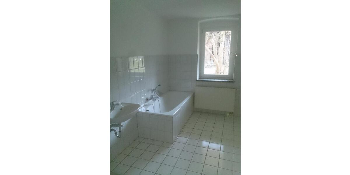 Villa Kaulsdorf - 9 Zimmer, 306 m&sup2;, 279.000&euro; | Angebot:26427342