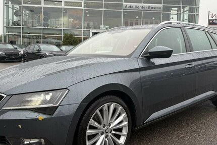 Skoda Superb 2.0 TSI STYLE/4x4/PANO/KAMERA/MEMORY/DAB 145.673 km 21.900 € Villingen-Schwenningen 78054