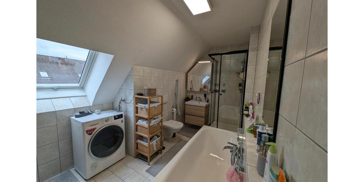 Dachgeschoßwohnung Nürnberg Hasenbuck - 3 Zimmer, 105 m&sup2;, 385.000&euro; | Angebot:26997912
