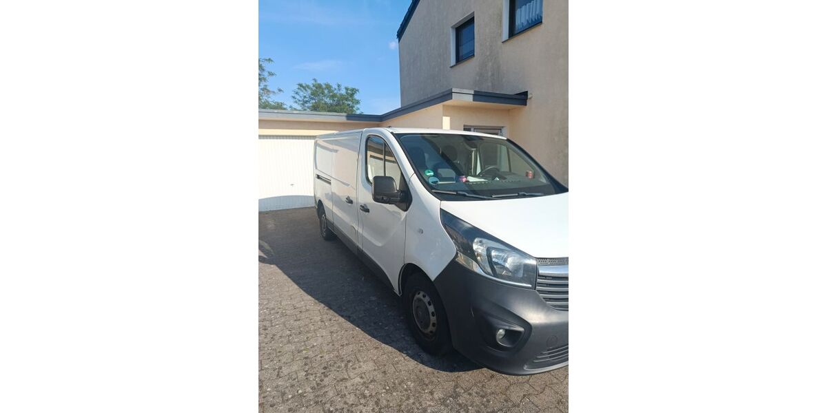 Opel Vivaro 278.000 km 7.990 &euro; Bielefeld 33607