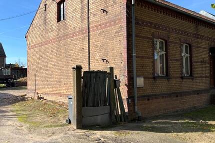 Dreiseithof mit Nebengelass inkl. zwei Baugrundstücken zimmer