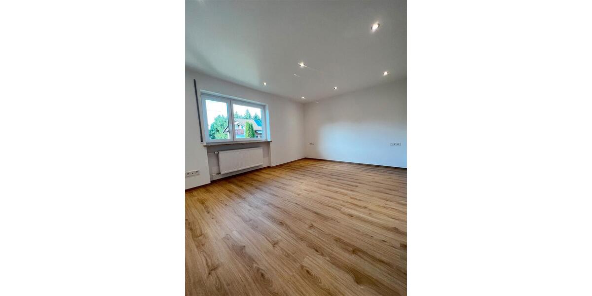 Etagenwohnung Stiefenhofen - 4 Zimmer, 130 m&sup2;, 1.342&euro; | Angebot:25990716