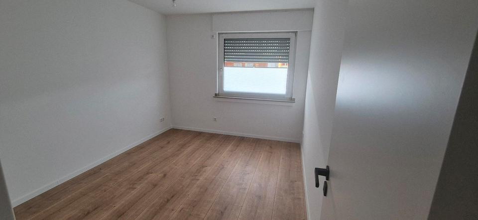 Erdgeschoßwohnung Alpen - 3.5 Zimmer, 70 m&sup2;, 1.400&euro; | Angebot:25874317