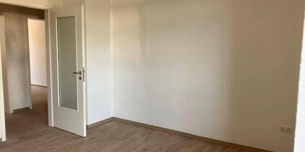 Etagenwohnung Plauen Stadtmitte - 2 Zimmer, 61 m&sup2;, 495&euro; | Angebot:26389271