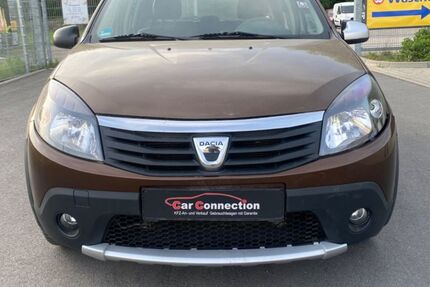 Dacia Sandero 102.423 km 2.999 &euro; Dresden 01187