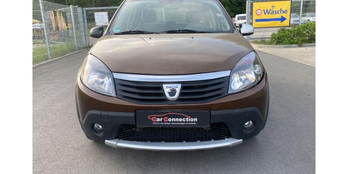 Dacia Sandero 102.423 km 2.999 &euro; Dresden 01187