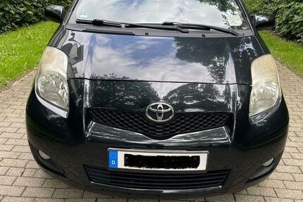 Toyota Yaris 125.000 km 2.900 &euro; Rosenheim 83026
