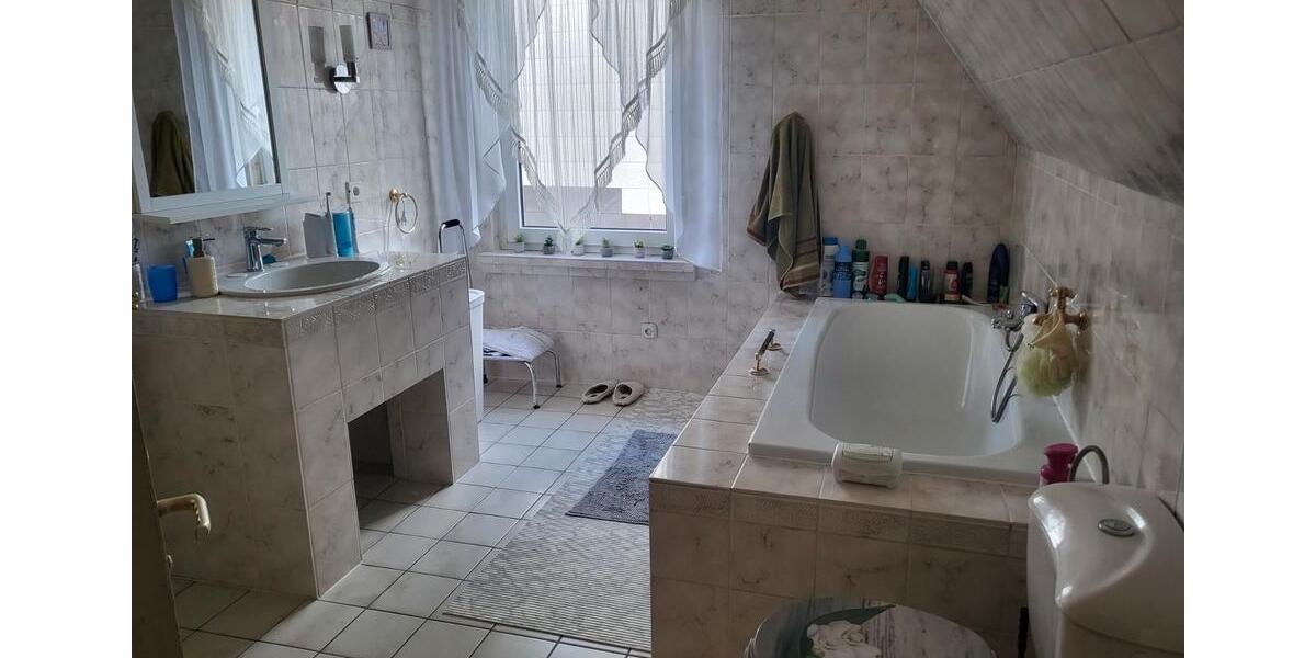 Mehrfamilienhaus, Wohnhaus Biedenkopf - 10 Zimmer, 370 m&sup2;, 249.000&euro; | Angebot:26067665