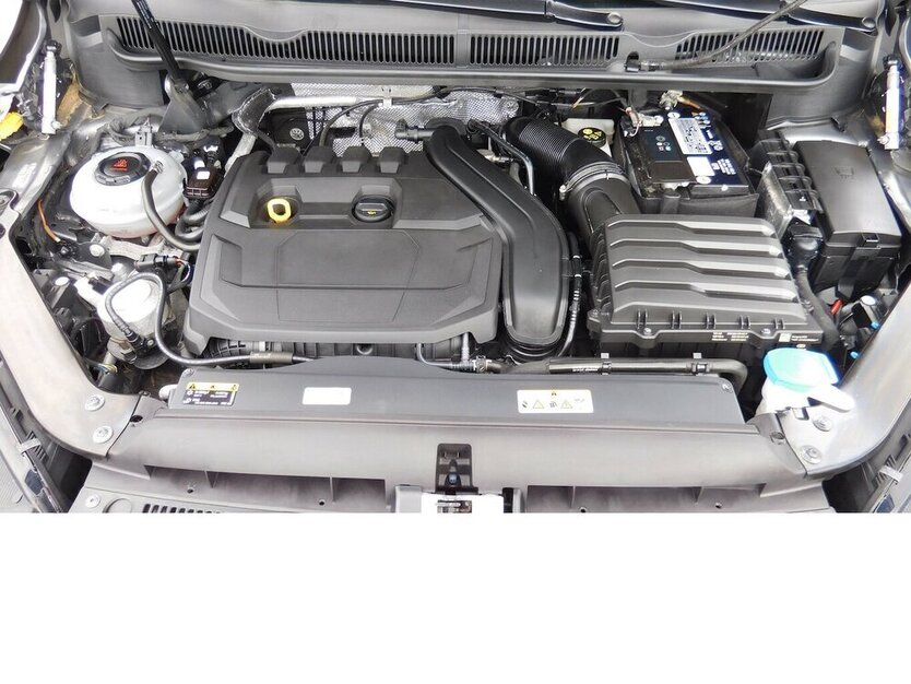 Touran 1.5 Comfortlin TSI BMT 5 Sitze Navi Klima