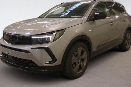 Opel Grandland (X) 15.900 km 24.500 € Apolda 99510
