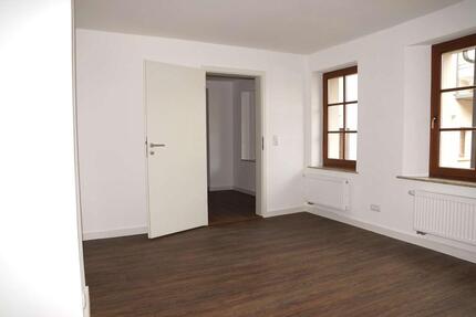 Wohnung Grimma - 3 Zimmer, 93 m&sup2;, 800&euro; | Angebot:26662898
