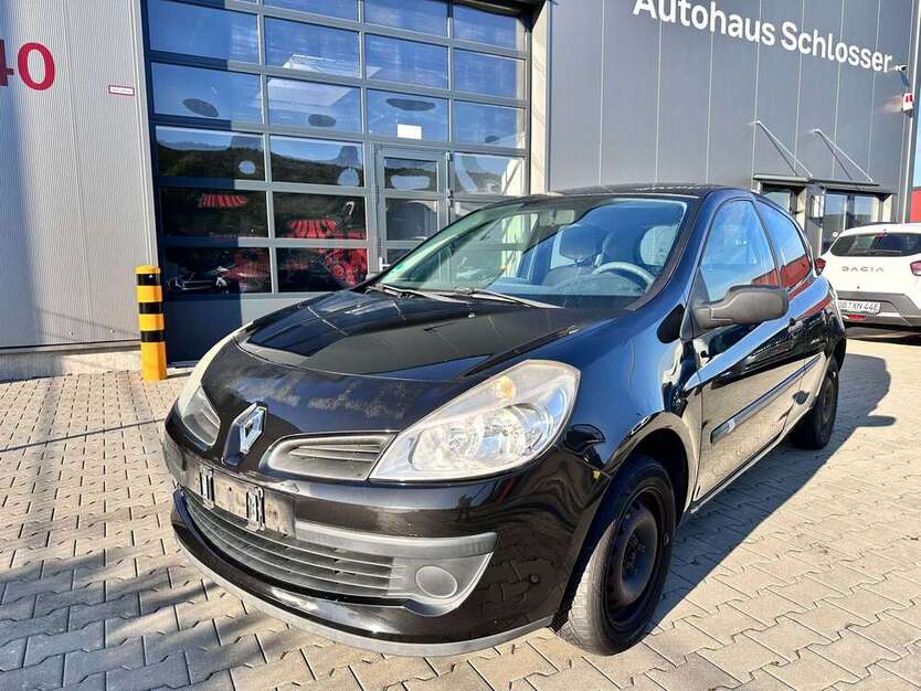 Renault Clio 257.100 km 799 € Oberhausen 46145