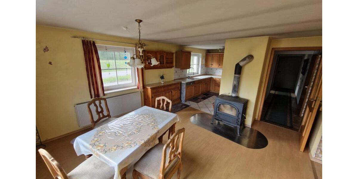 Mehrfamilienhaus, Wohnhaus Langenpreising - 6 Zimmer, 190 m&sup2;, 4.500&euro; | Angebot:26652340