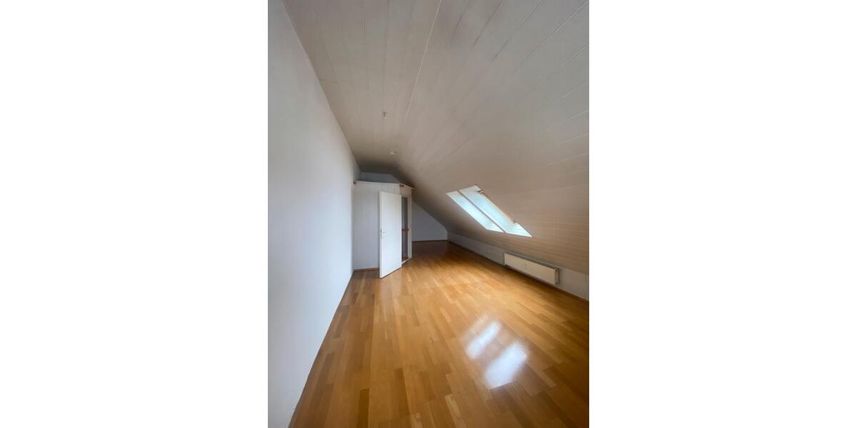 Dachgeschoßwohnung Gundelfingen an der Donau - 3 Zimmer, 75 m&sup2;, 228.000&euro; | Angebot:26060588
