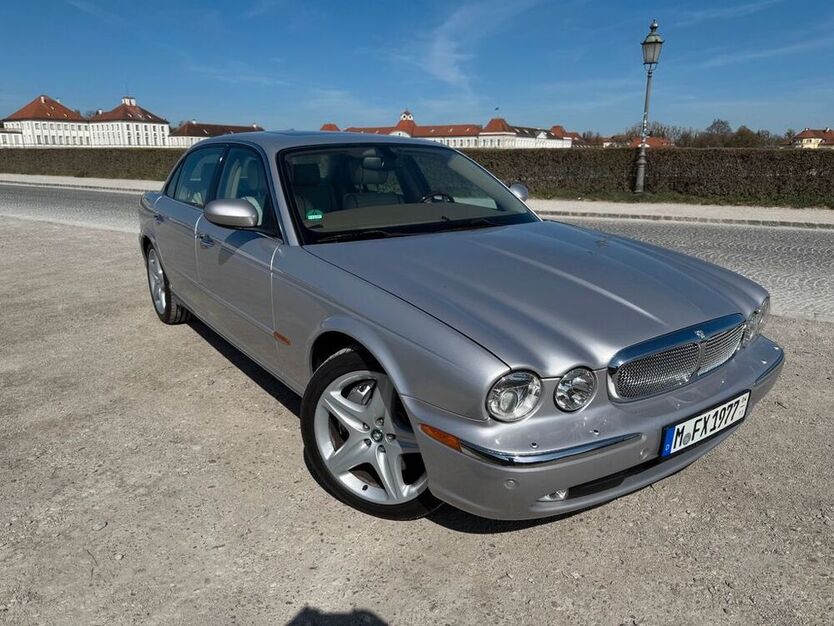 XJ
