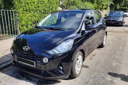 Hyundai i10 21.500 km 10.500 € München 81539