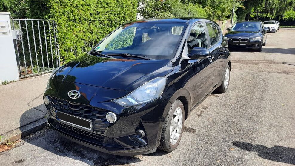 Hyundai i10 21.500 km 10.500 € München 81539