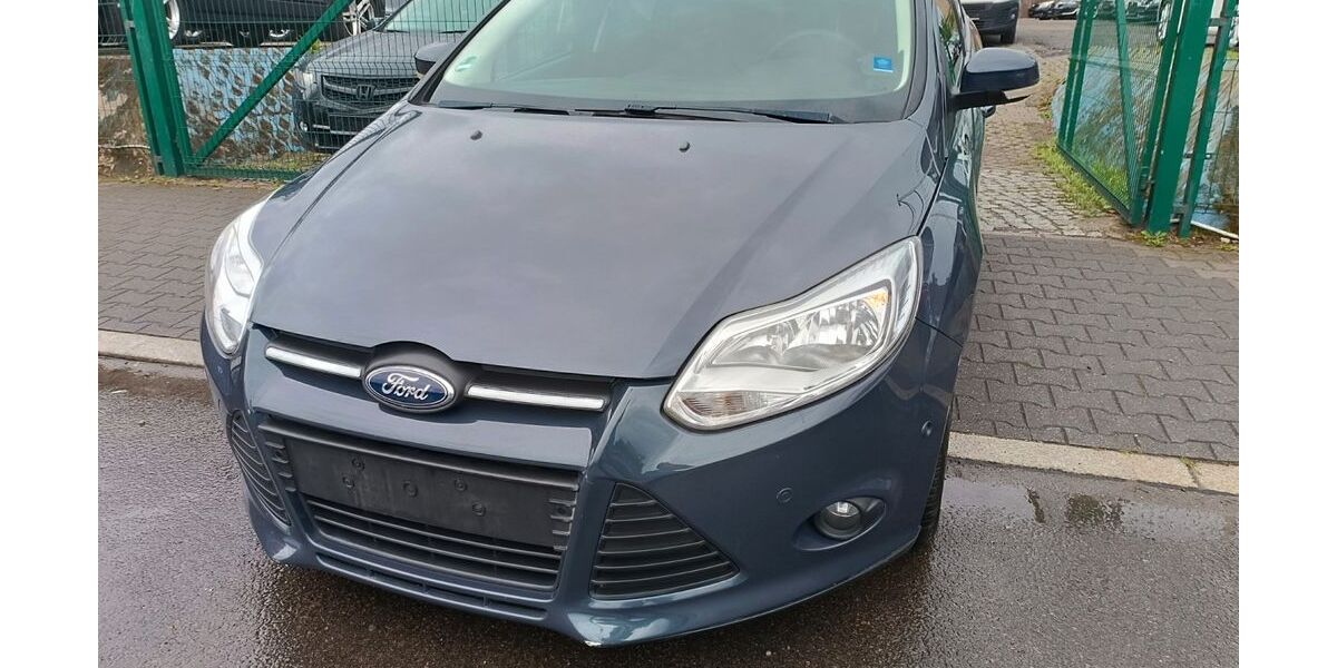 Ford Focus 94.000 km 4.999 &euro; Berlin 13597