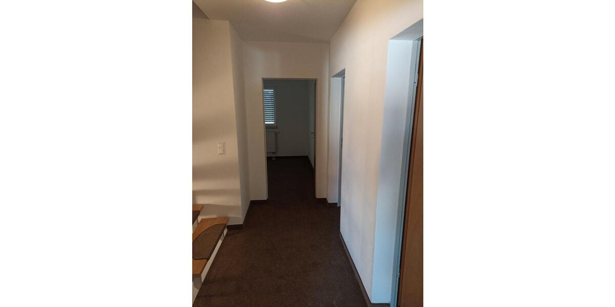 Doppelhaushälfte Vilseck - 9 Zimmer, 138 m&sup2;, 280.000&euro; | Angebot:27110725