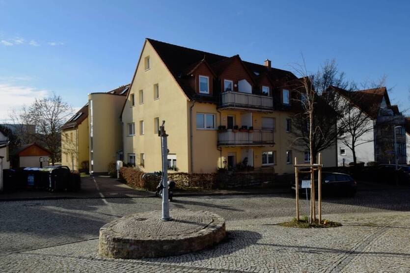 EinraumWohnung im EG mit Balkon und TG- Stellplatz