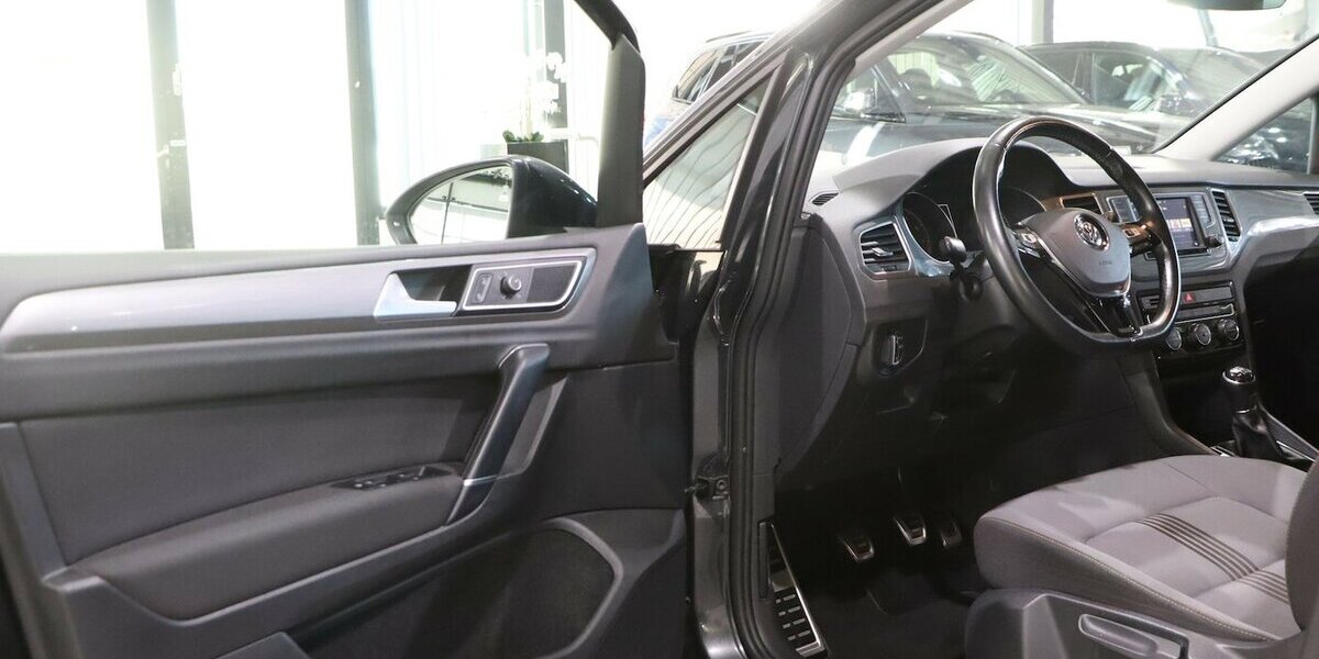 VW Golf Sportsvan 1.4 TSI ALLSTAR / XENON, NAVI-DM 119.000 km 11.991 &euro; Hamm 59077