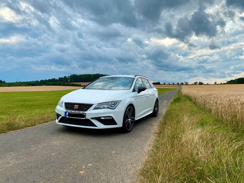Seat Leon 94.000 km 23.499 € Buseck 35418