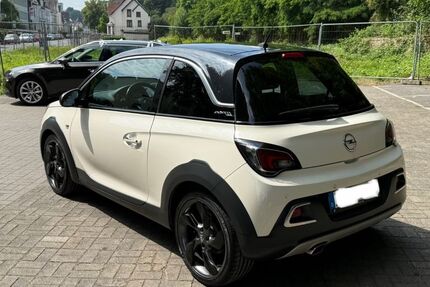 Opel Adam 95.000 km 8.550 &euro; Recklinghausen 45657