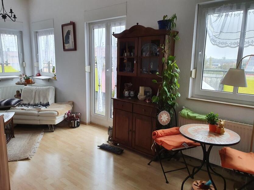 2 Zimmer Wohnung in Hönow Hoppegarten bei Berlin mit großer Dachterrasse EBK Tiefgarage zimmer