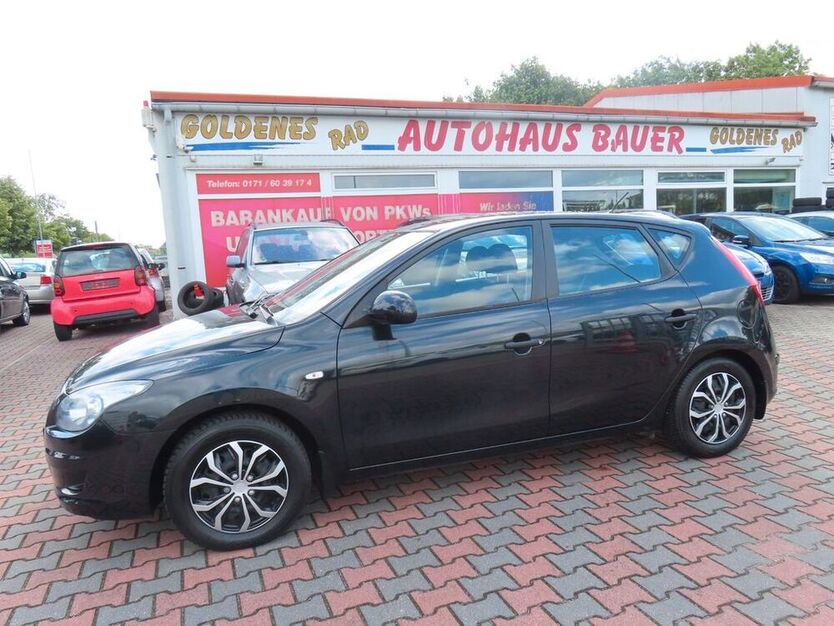 i30