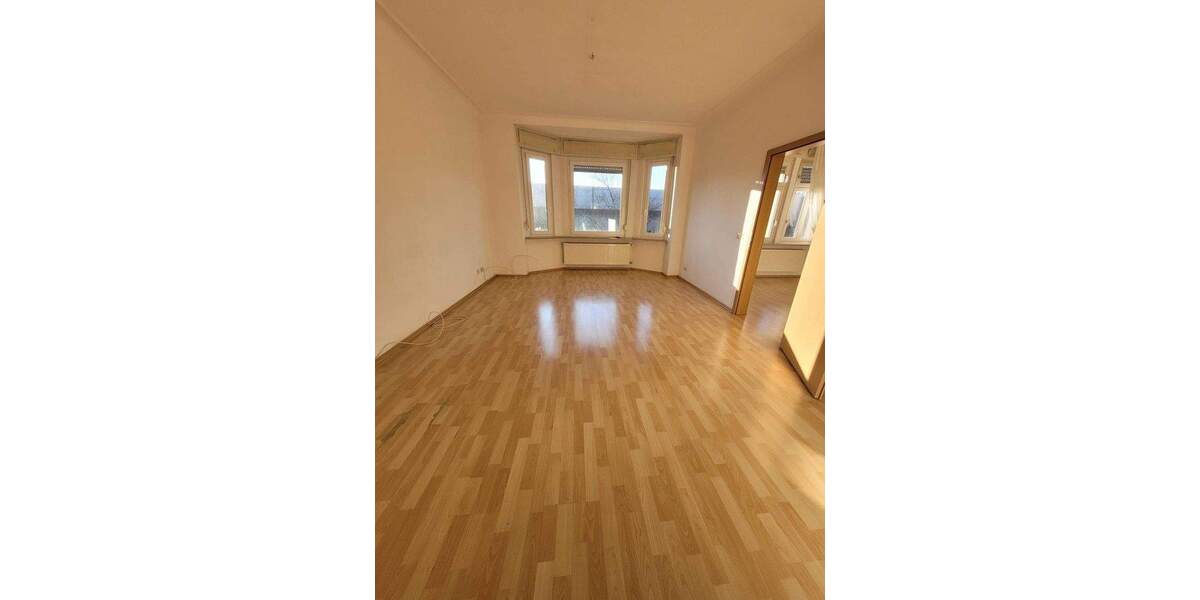 Etagenwohnung Stuttgart Zuffenhausen - 3 Zimmer, 84 m&sup2;, 1.290&euro; | Angebot:25051700