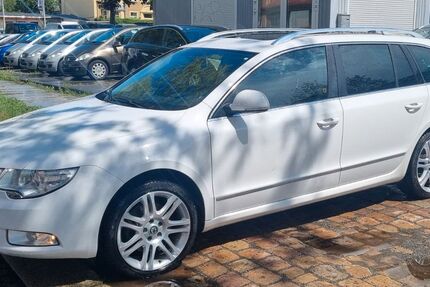 Skoda Superb 152.600 km 7.900 &euro; Chemnitz 09120