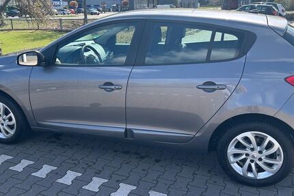 Renault Megane 92.000 km 7.000 &euro; Hameln 31789