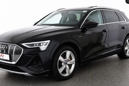 Audi e-tron 48.320 km 37.480 &euro; Berlin 12103