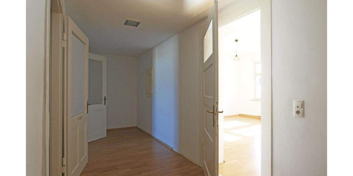 Etagenwohnung Mittweida - 3 Zimmer, 110 m&sup2;, 700&euro; | Angebot:25473720