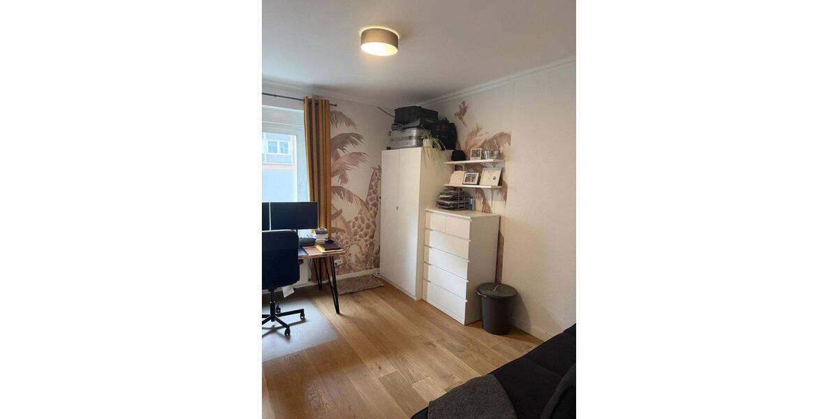Etagenwohnung Düsseldorf Düsseltal - 3 Zimmer, 100 m&sup2;, 1.800&euro; | Angebot:26805160