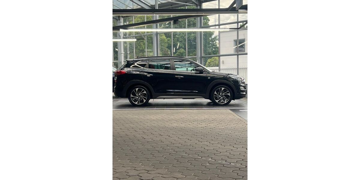 Hyundai TUCSON 143.000 km 19.600 &euro; Gelsenkirchen 45881