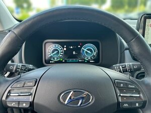 KONA Trend Elektro 2WD 3-Phasen Navi Soundsystem L