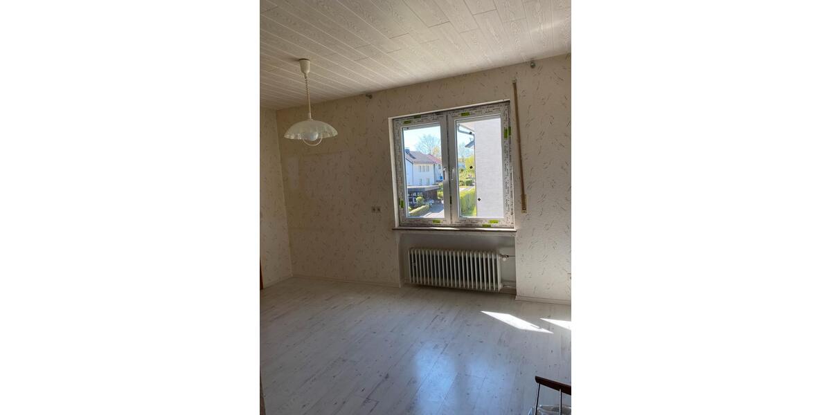 Etagenwohnung Netphen - 4 Zimmer, 86 m&sup2;, 550&euro; | Angebot:26395051